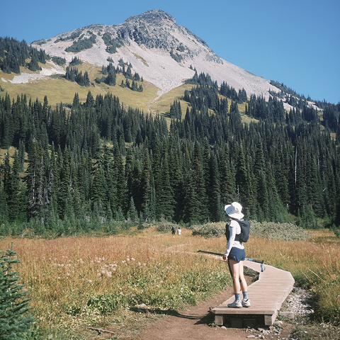 Mengyang trail running in the mountains.